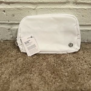 Lululemon Everywhere Belt Bag 1L